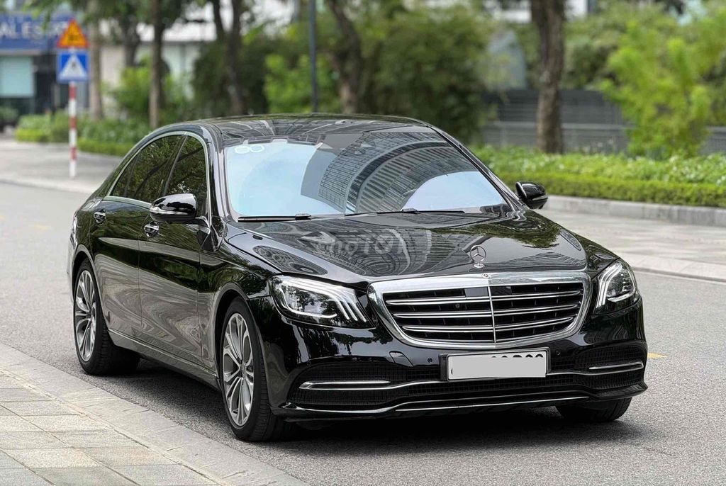 Mercedes-Benz 2017 - ảnh 2