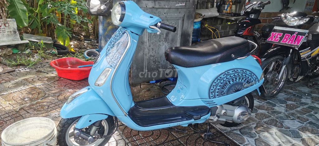 Piaggio Vespa 2010 - ảnh 2