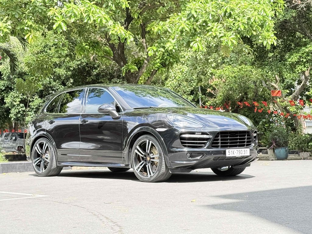 Porsche Cayenne 2012 - ảnh 2