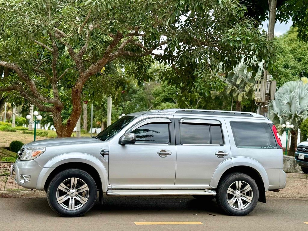 Ford Everest 2013 - ảnh 2