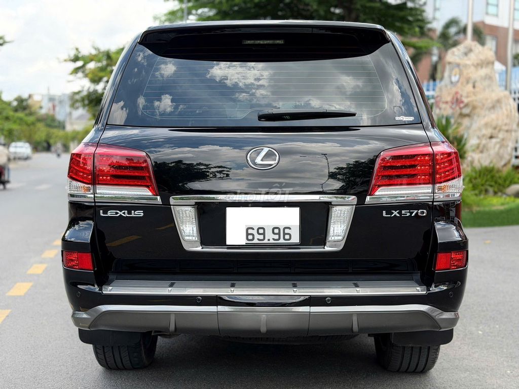 Lexus LX - ảnh 3