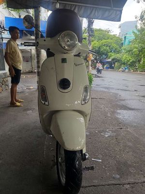 Piaggio Vespa 2011 - ảnh 1