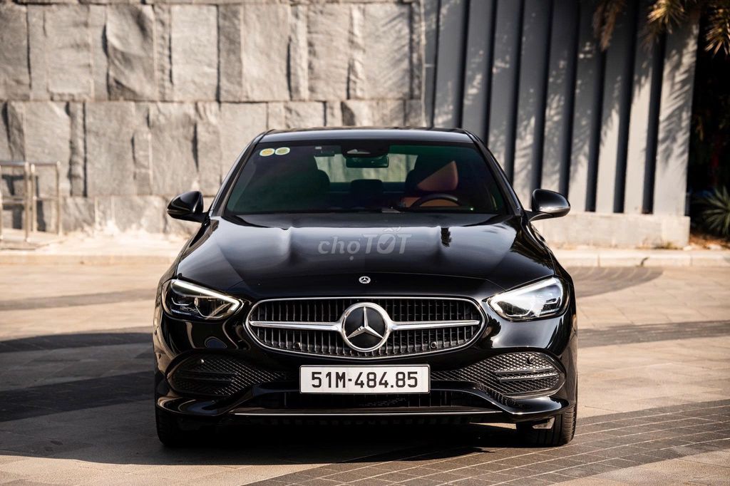Mercedes-Benz 2025 - ảnh 1