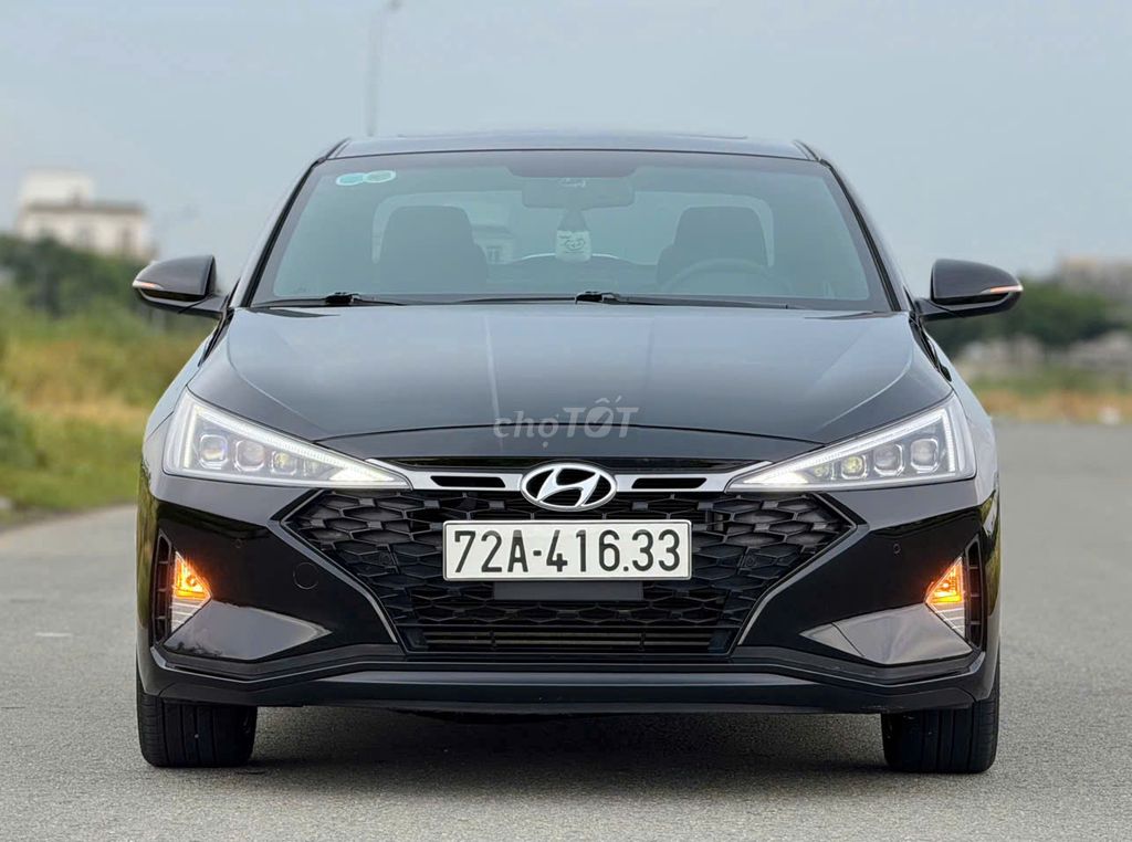 Hyundai Elantra 2019 - ảnh 1