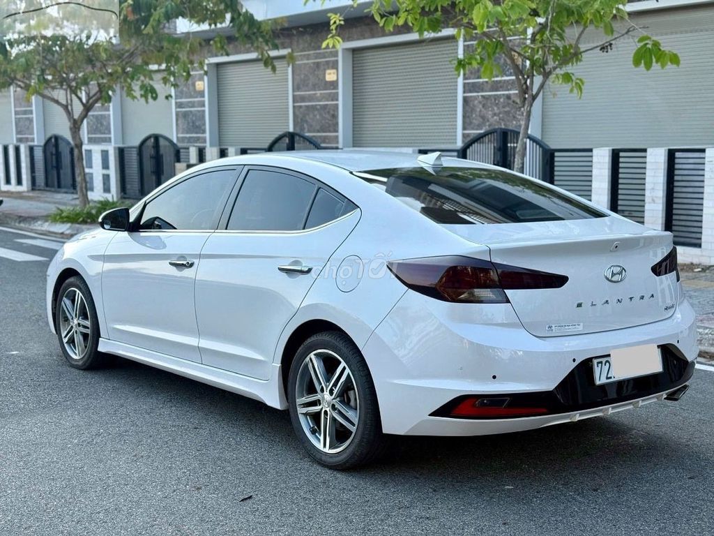 Hyundai Elantra 2019 - ảnh 2
