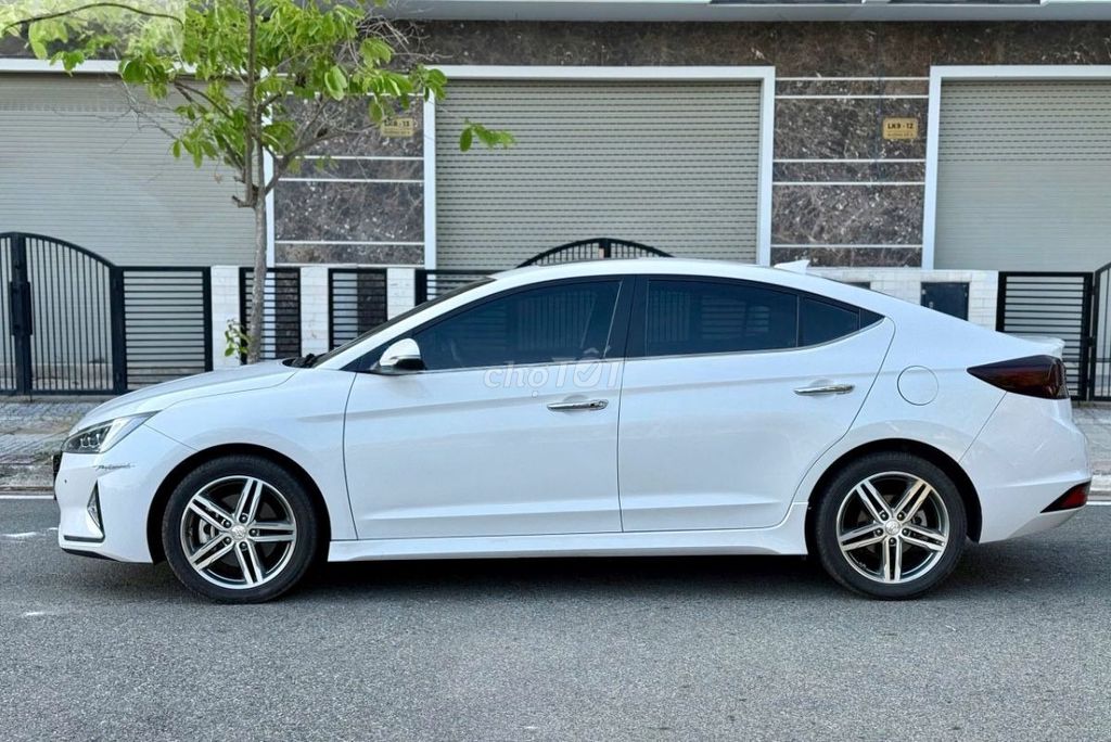 Hyundai Elantra 2019 - ảnh 3