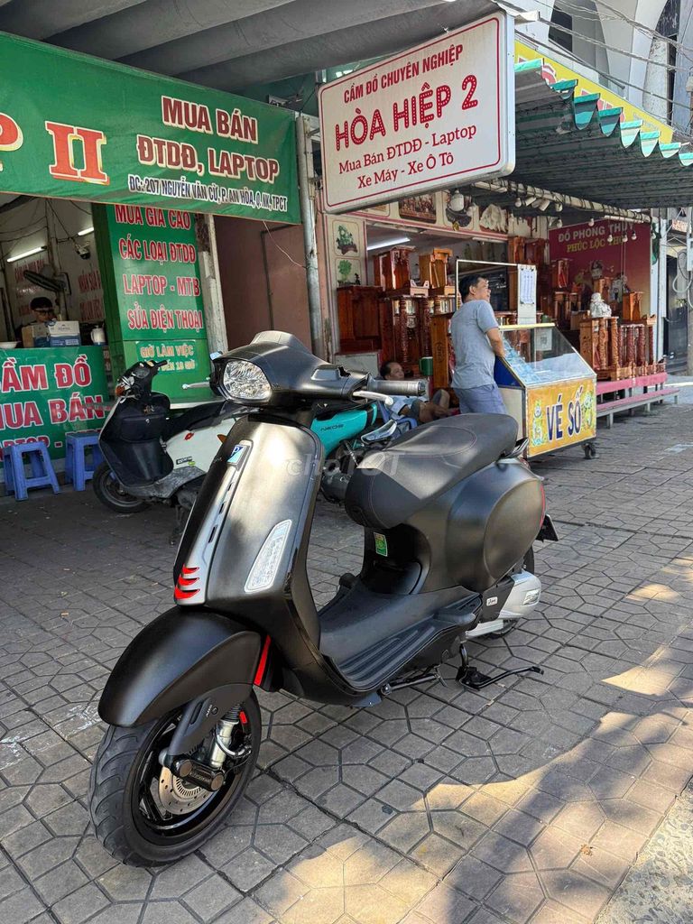 Piaggio Vespa 2025 - ảnh 1
