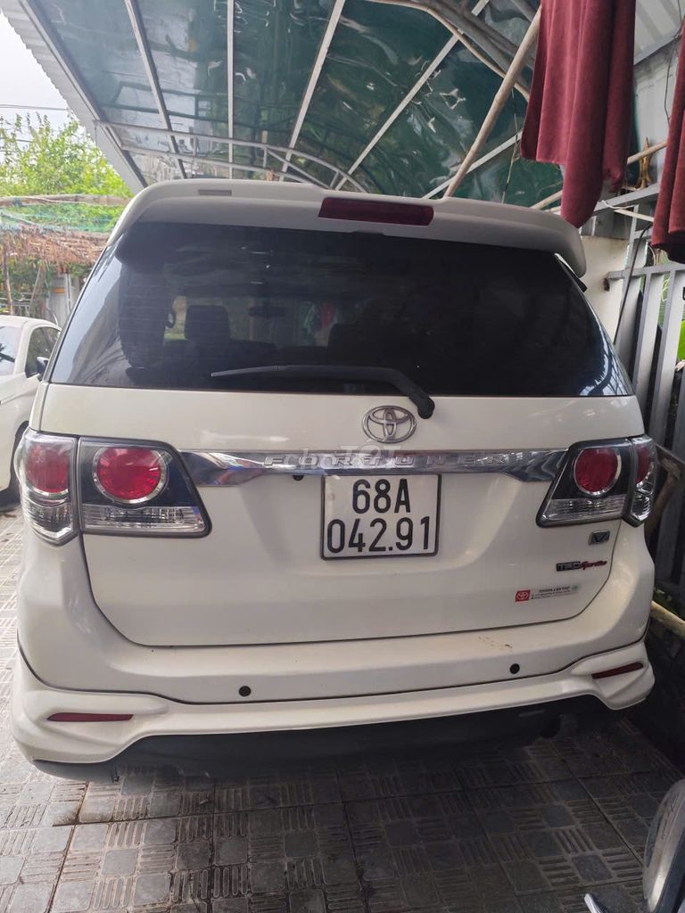 Toyota Fortuner - ảnh 3