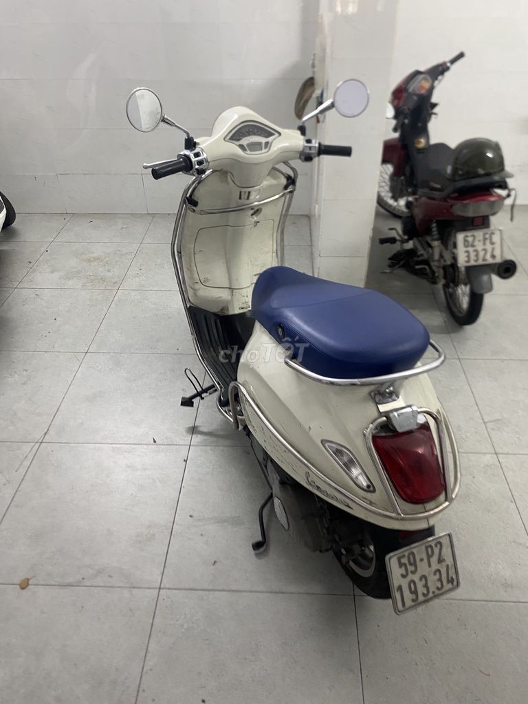 Piaggio Vespa 2015 - ảnh 1