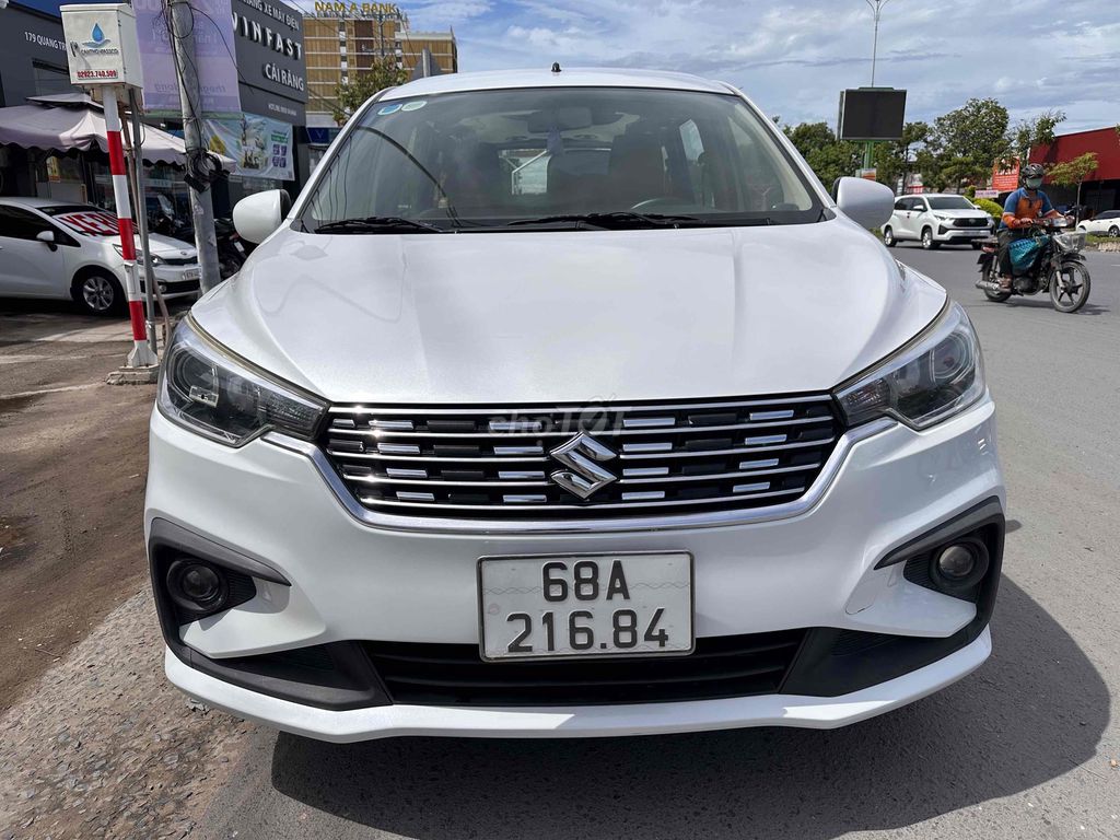 Suzuki Ertiga 2021 - ảnh 1