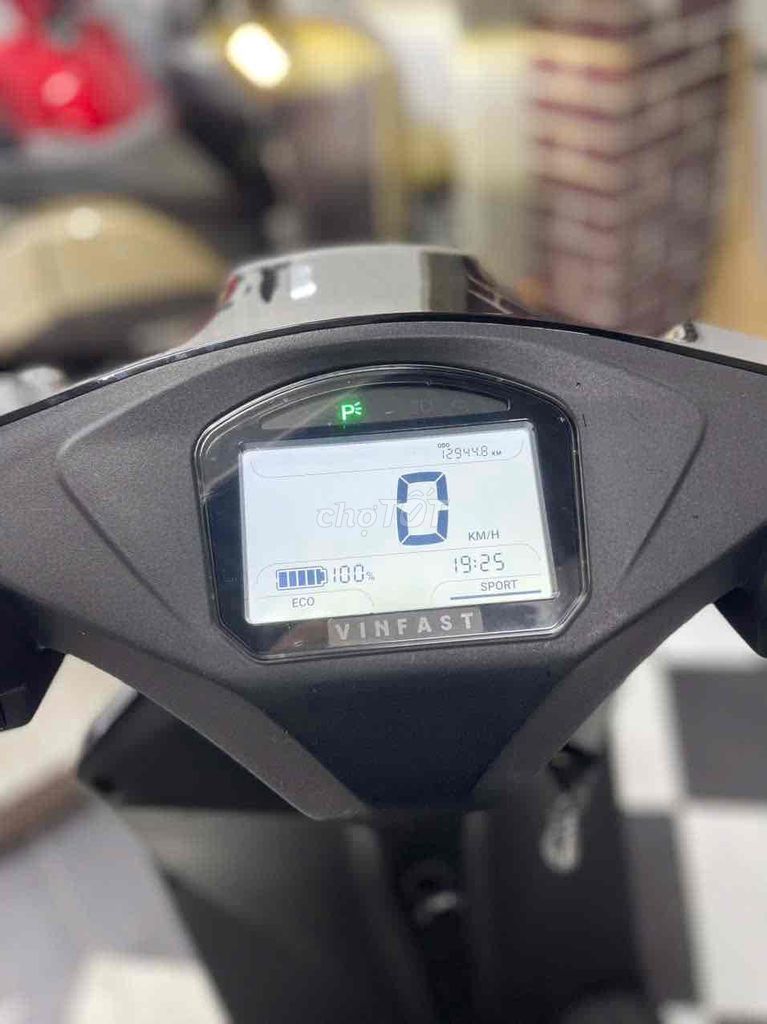 VinFast 2025 - ảnh 2