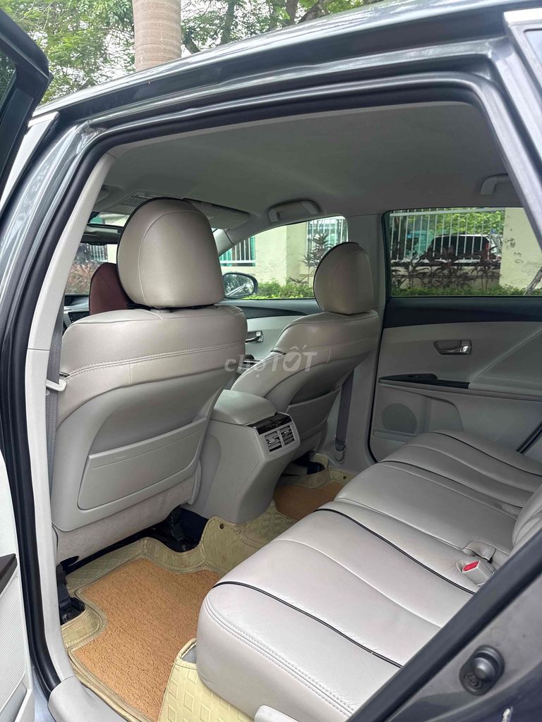 Toyota Venza - ảnh 3