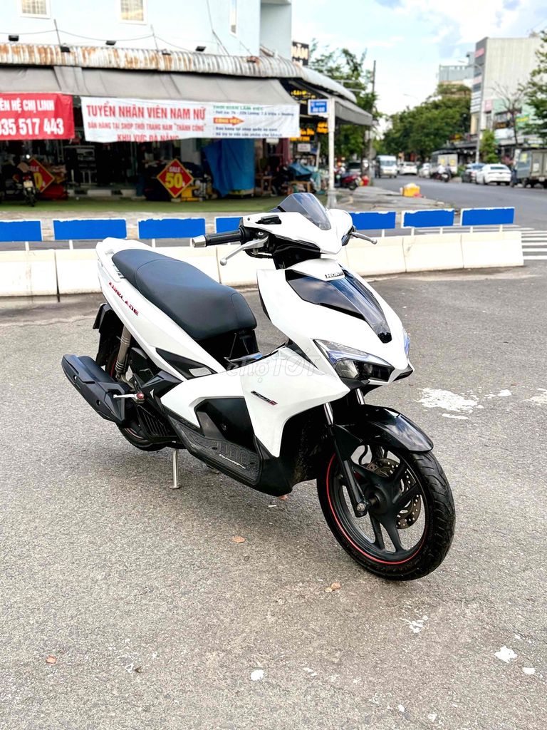 Honda Air Blade 2017 - ảnh 4