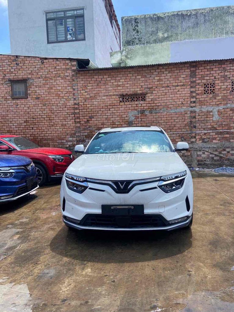VinFast VF8 Plus 2023 - ảnh 1