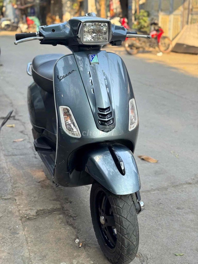 Piaggio Vespa 2012 - ảnh 1