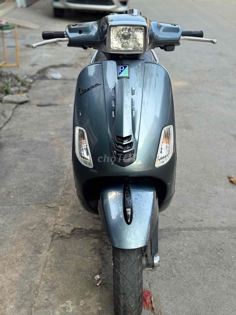 Piaggio Vespa 2012 - ảnh 2