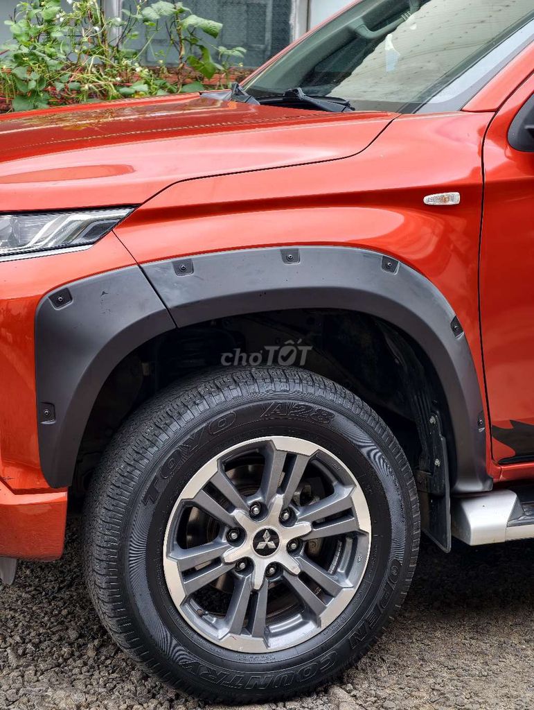 Mitsubishi Triton 2021 - ảnh 2