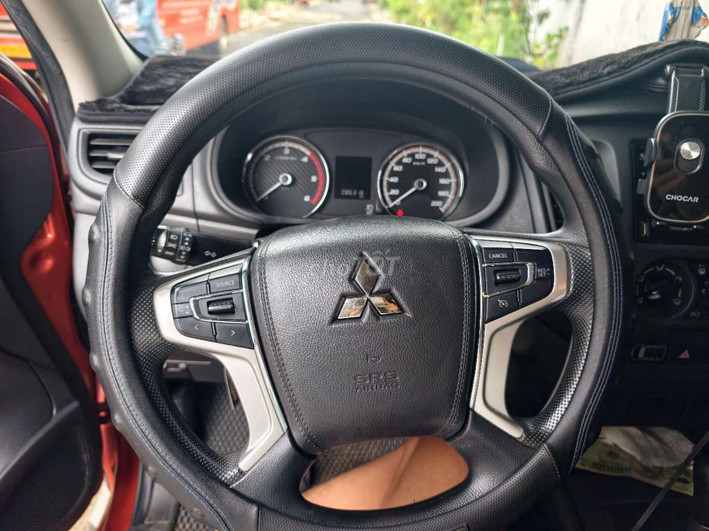 Mitsubishi Triton 2021 - ảnh 4