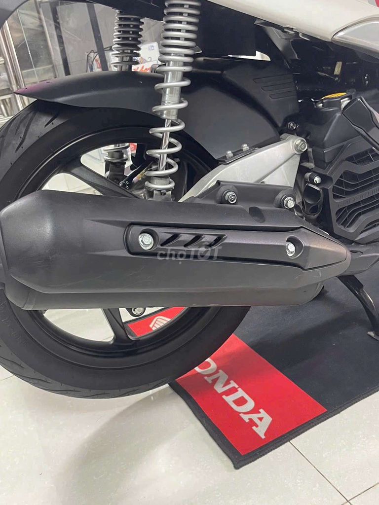 Honda Air Blade 2011 - ảnh 5