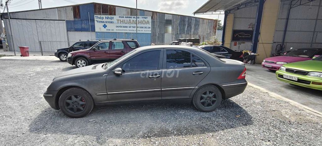 Mercedes-Benz 2002 - ảnh 3