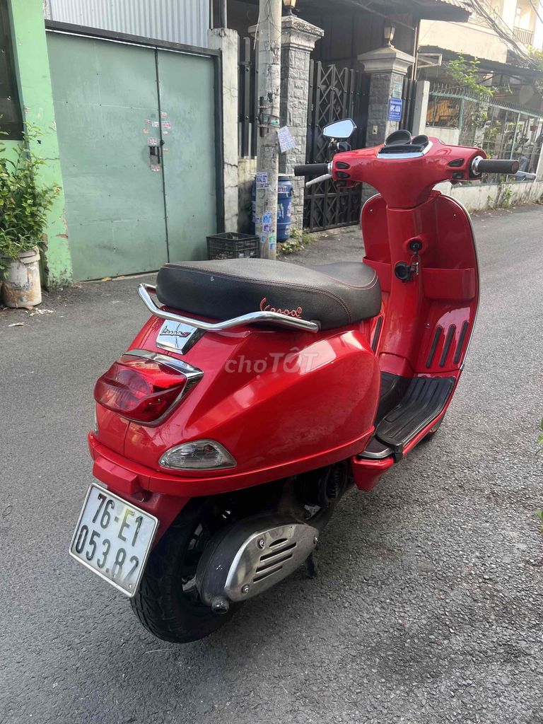 Piaggio Vespa 2011 - ảnh 4