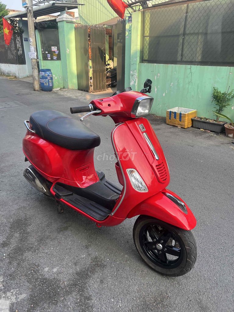 Piaggio Vespa 2011 - ảnh 5
