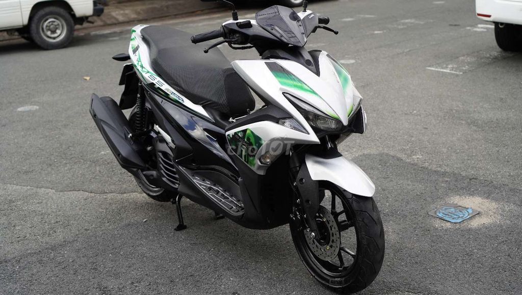 Yamaha NVX 2017 - ảnh 1