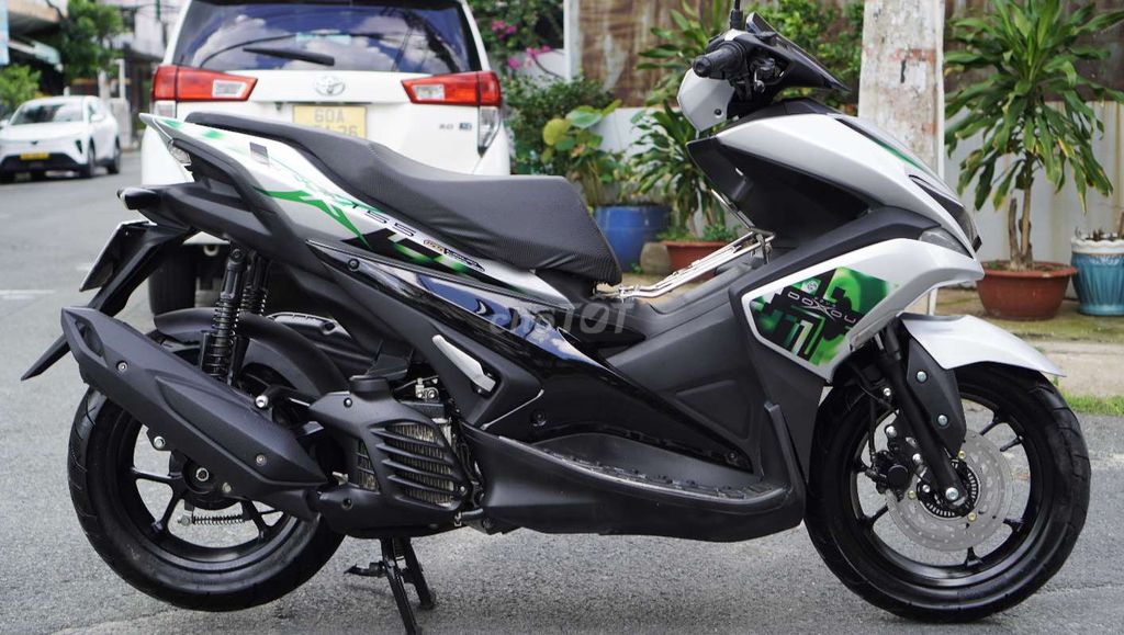Yamaha NVX 2017 - ảnh 4