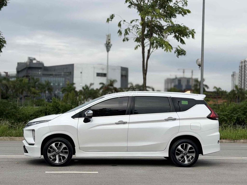 Hyundai Custin Cao Cấp 2.0T 2023 - ảnh 3
