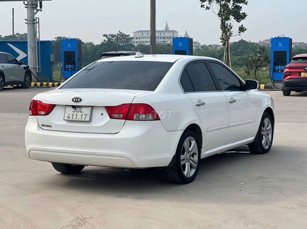 Kia Optima 2010 - ảnh 4