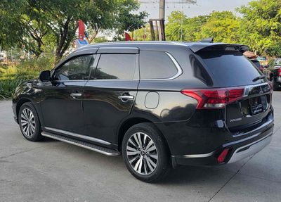 Mitsubishi Outlander 2023 - ảnh 1