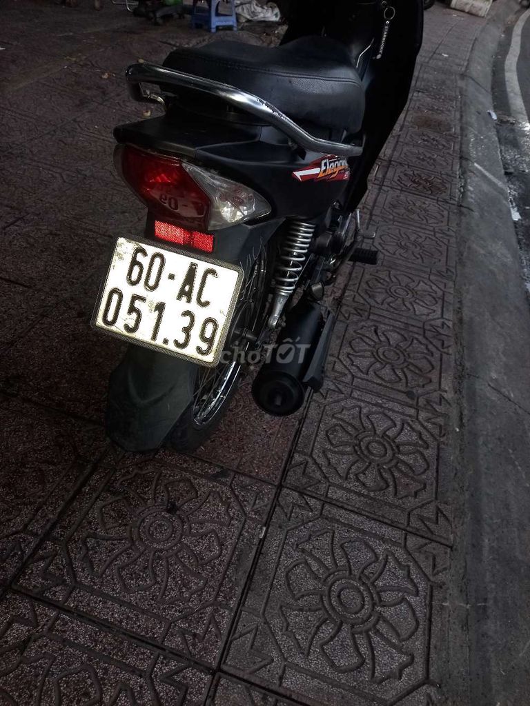 SYM Elegant 2018 - ảnh 2