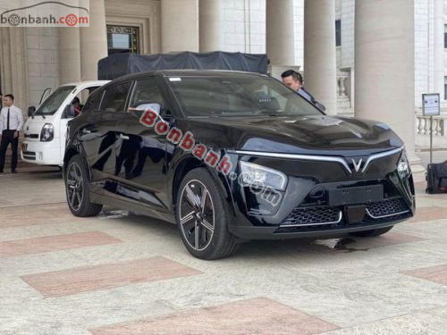 VinFast VF7 Plus AWD 2026 - ảnh 1