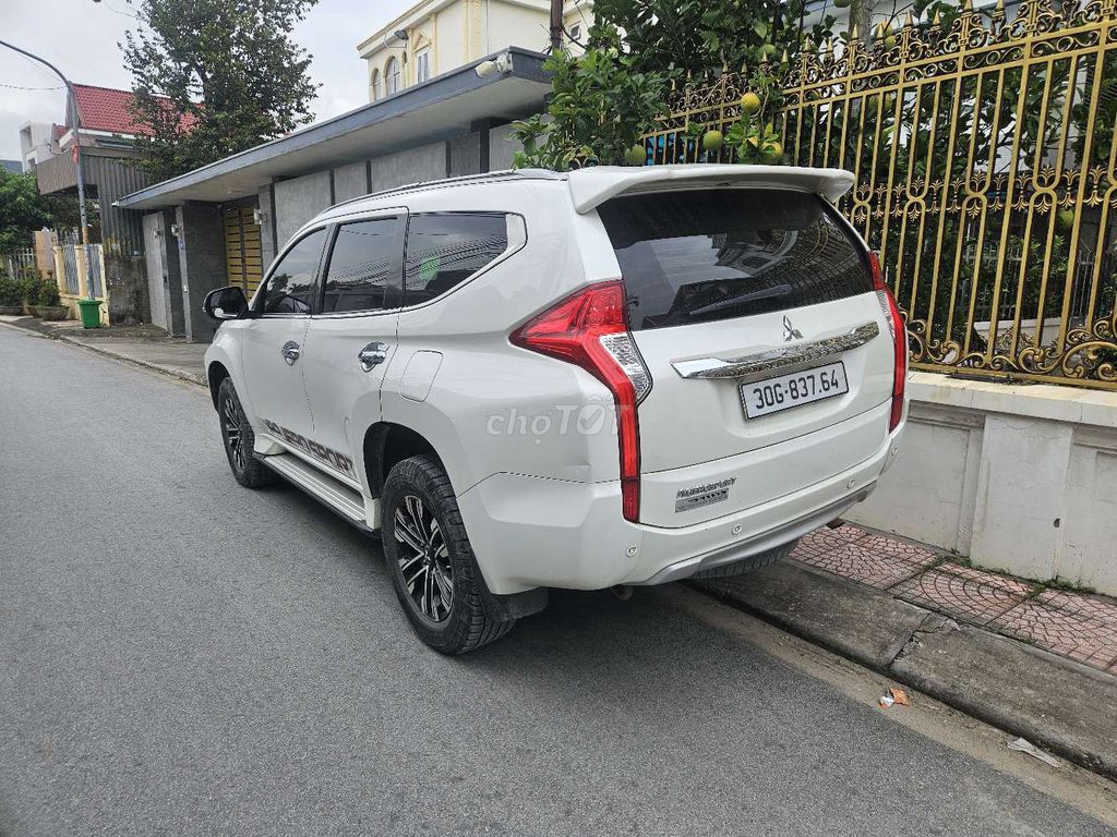 Mitsubishi Pajero Sport 2018 - ảnh 1