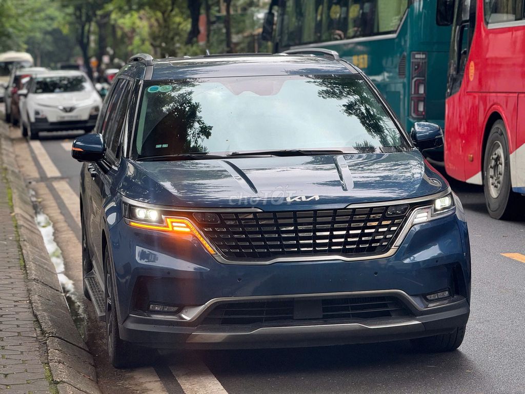 Kia Carnival Signature 2.2D 2022 - ảnh 1