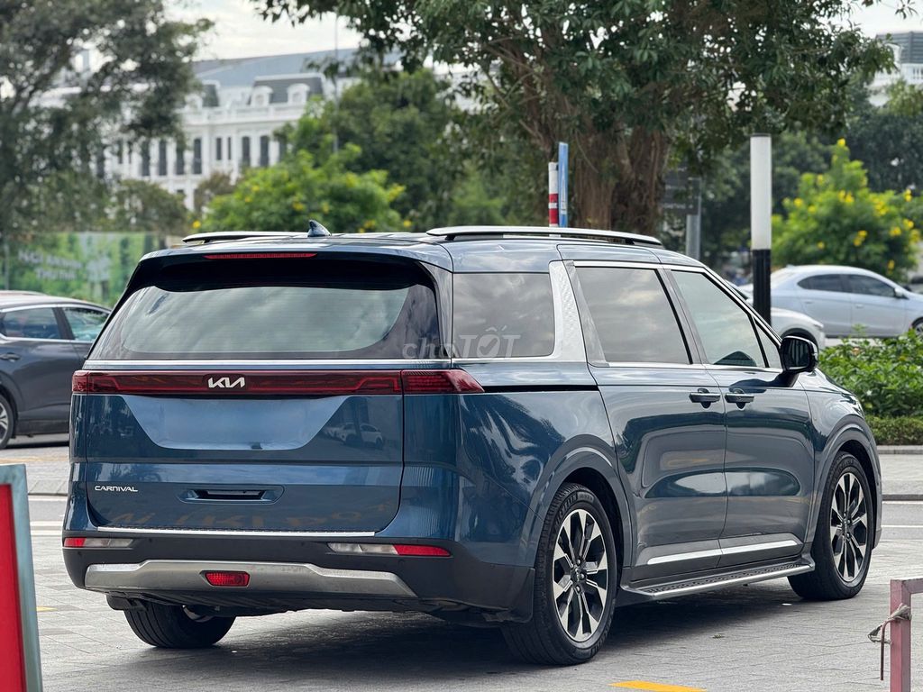 Kia Carnival Signature 2.2D 2022 - ảnh 5