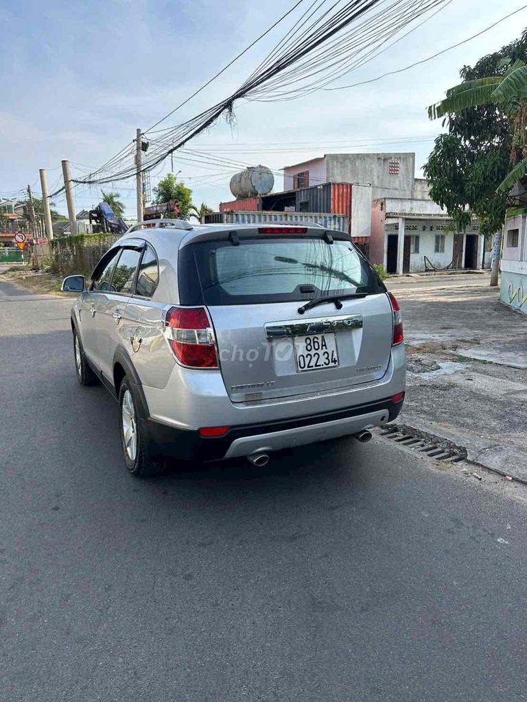 Chevrolet Captiva - ảnh 2
