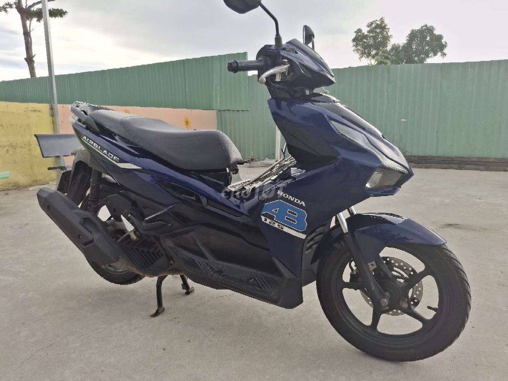 Honda Air Blade - ảnh 3
