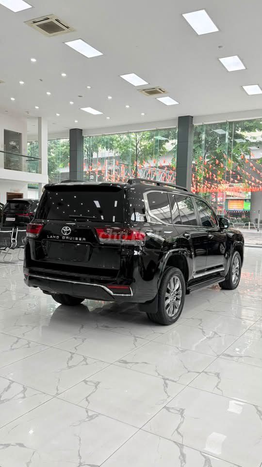 Toyota Land Cruiser LC300 2022 - ảnh 5