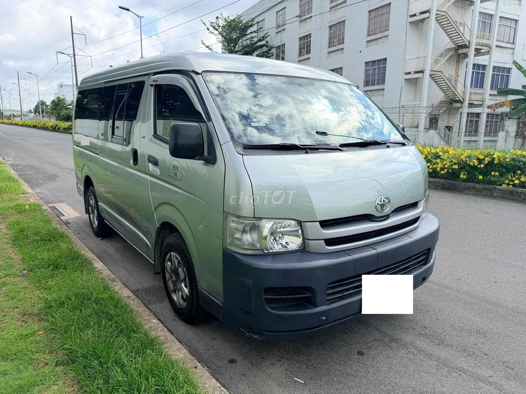 Toyota Hiace 2008 - ảnh 2