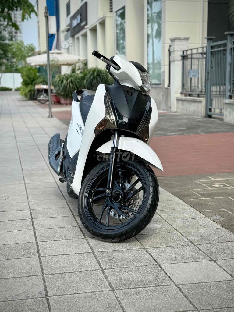 Honda SH 2016 - ảnh 1