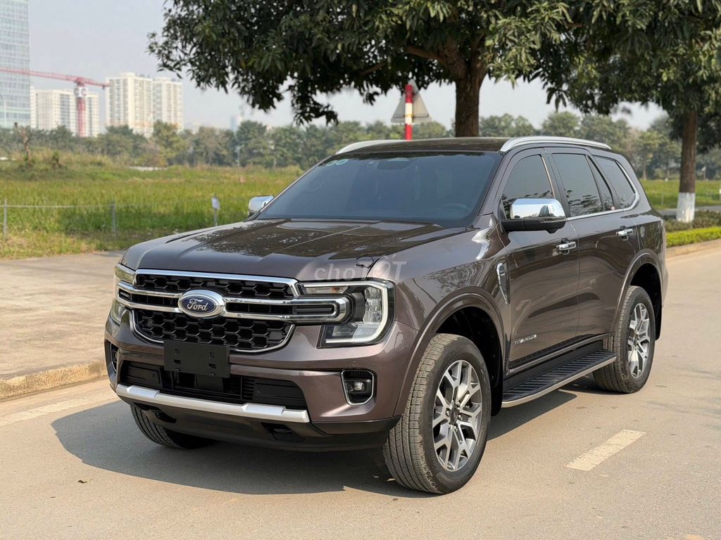 Ford Everest 2025 - ảnh 2