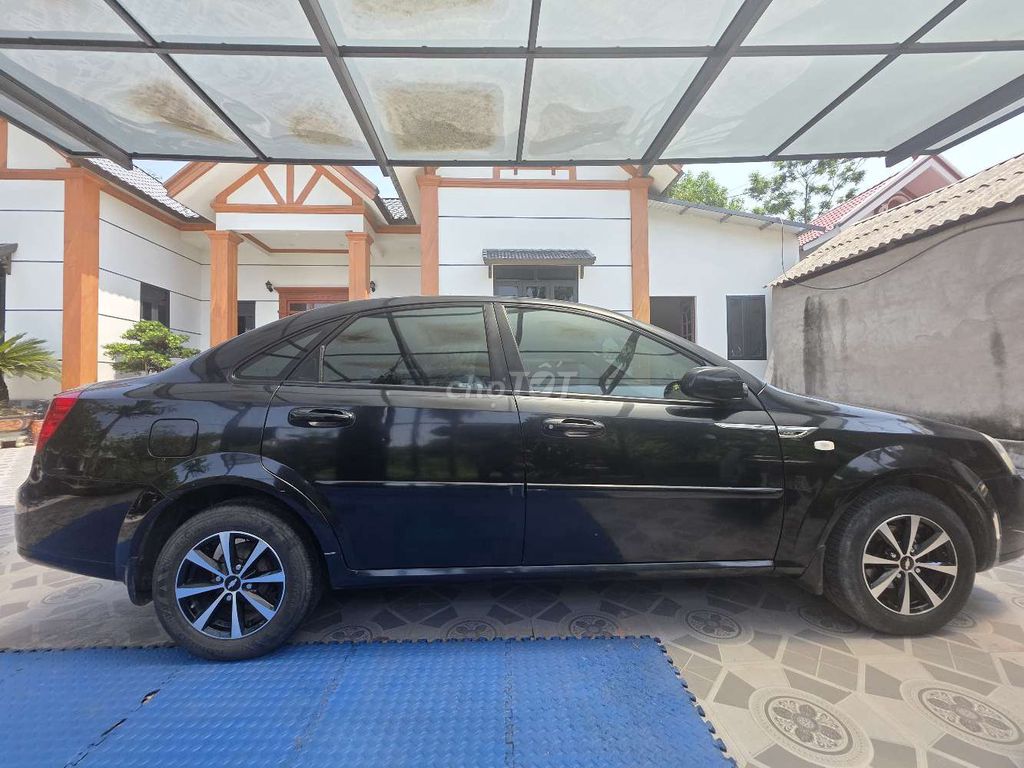 Chevrolet Lacetti 2013 - ảnh 3