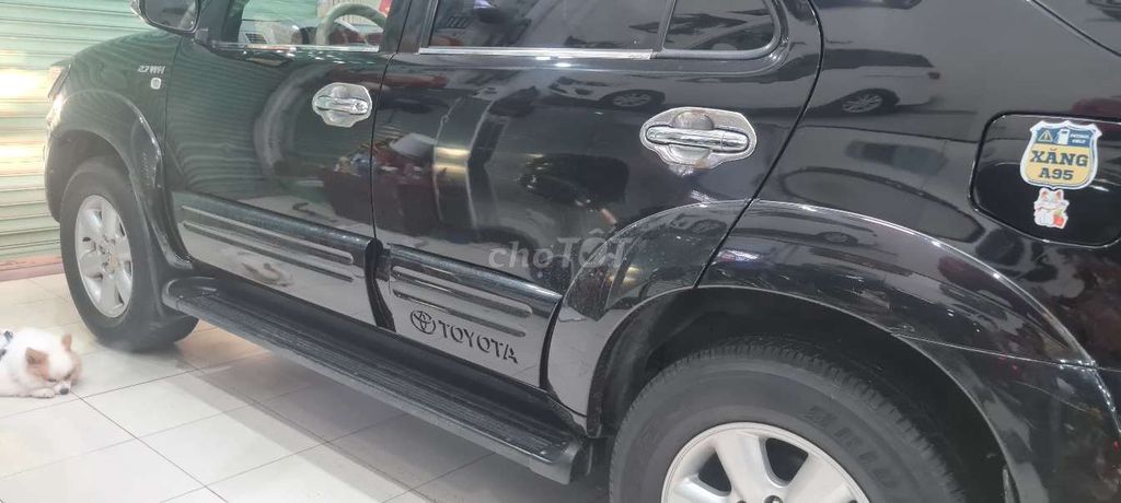 Toyota Fortuner 2010 - ảnh 3