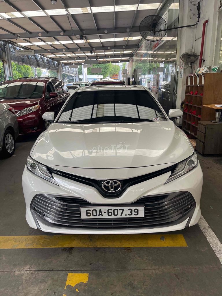 Toyota Camry 2.5Q 2021 - ảnh 1
