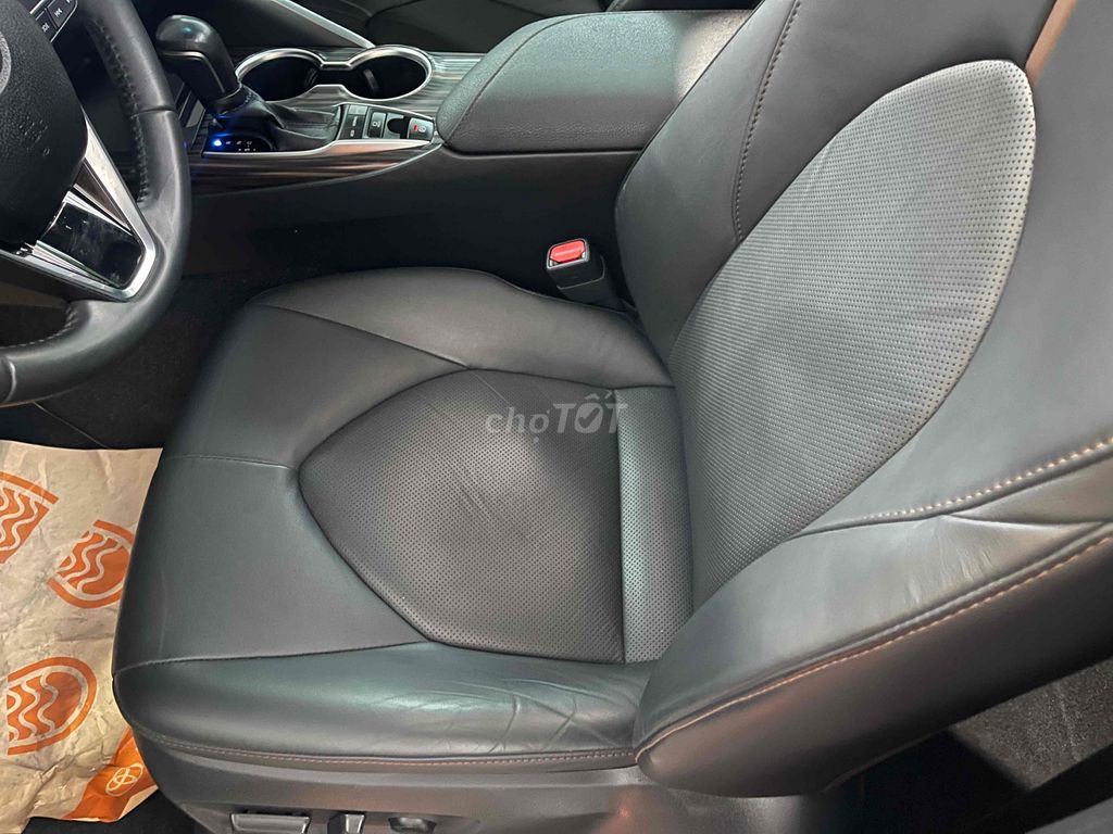 Toyota Camry 2.5Q 2021 - ảnh 3
