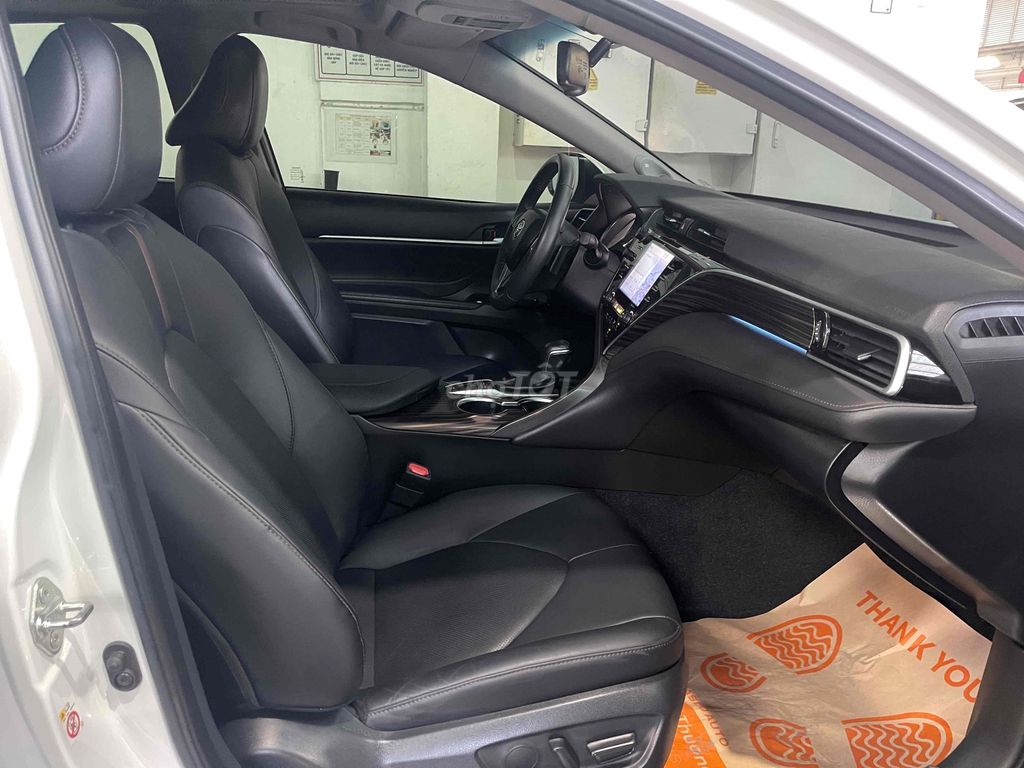 Toyota Camry 2.5Q 2021 - ảnh 4