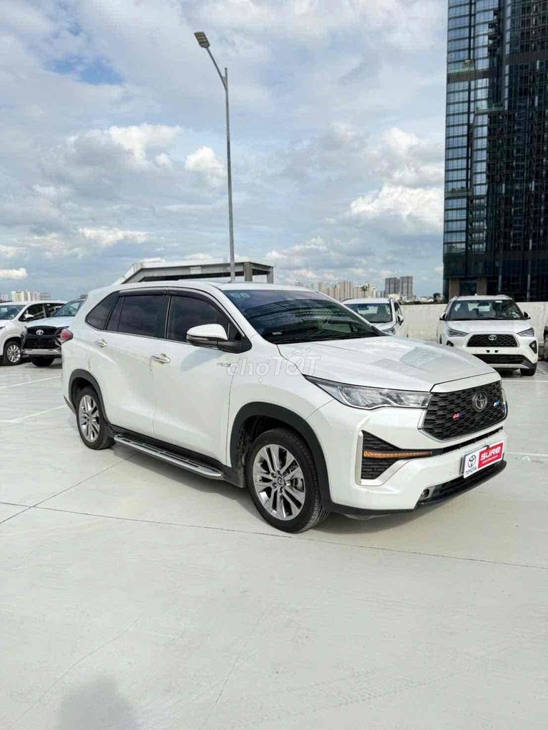 Toyota Innova Cross 2023 - ảnh 1