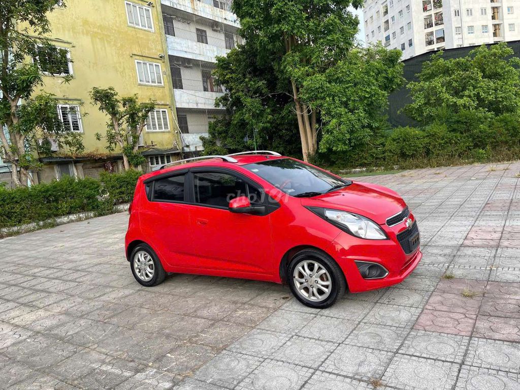 Chevrolet Spark - ảnh 1