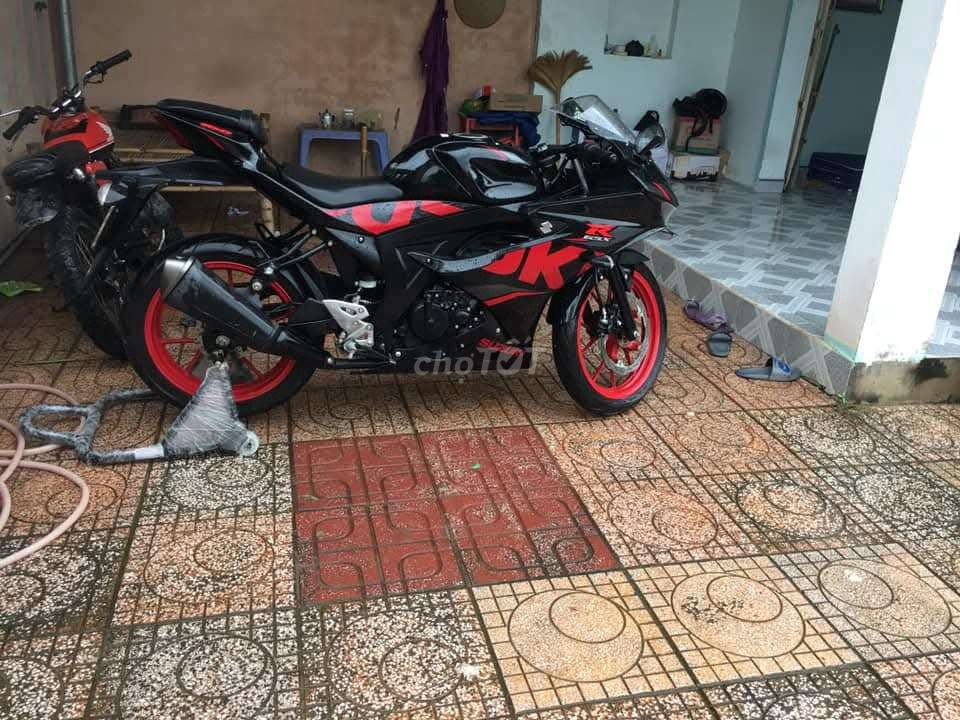 Suzuki GSX 2019 - ảnh 1